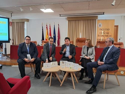 Catedra en economia social UAL